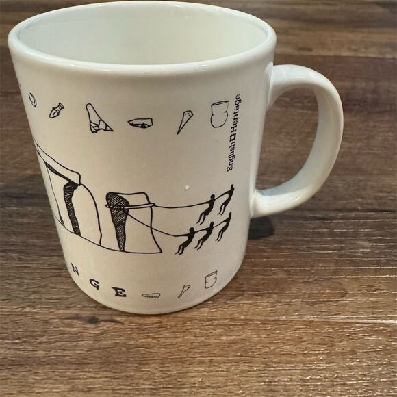 Vintage Kilncraft Stonehenge Souvenir Ceramic Mug White English Heritage READ - Picture 3 of 6